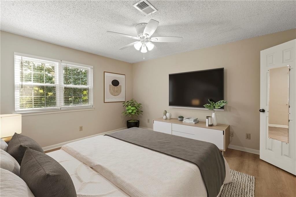 611 Barrington Hills Drive - Photo 3