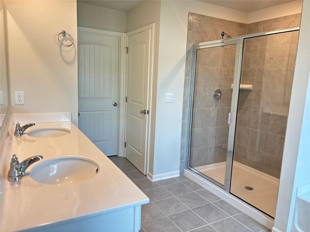 3240 Greyton Drive - Photo 11