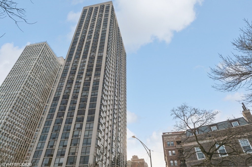 2650 N Lakeview Avenue - Photo 14