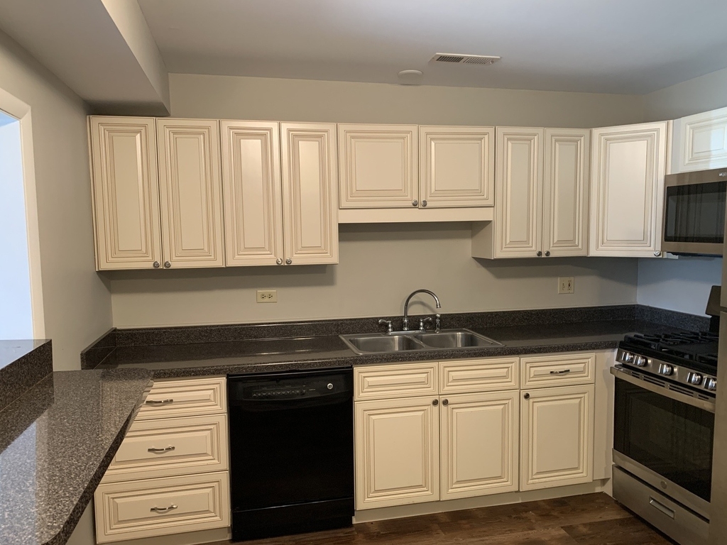 2254 Abbeywood Drive - Photo 11
