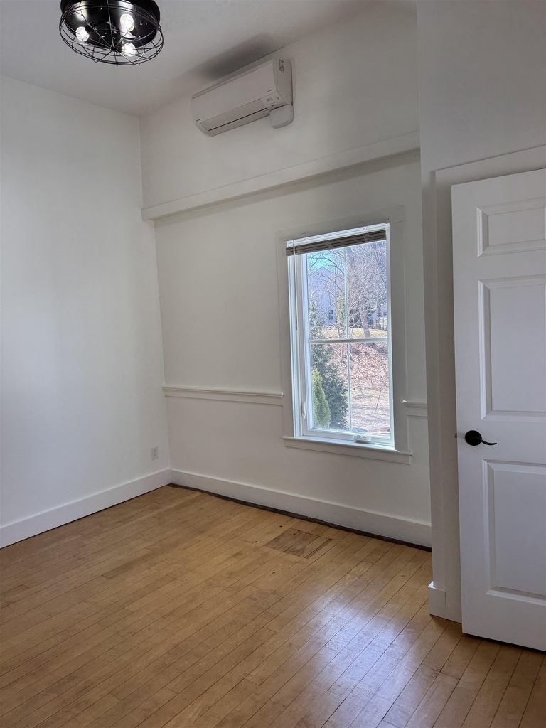 73 Main - Photo 4