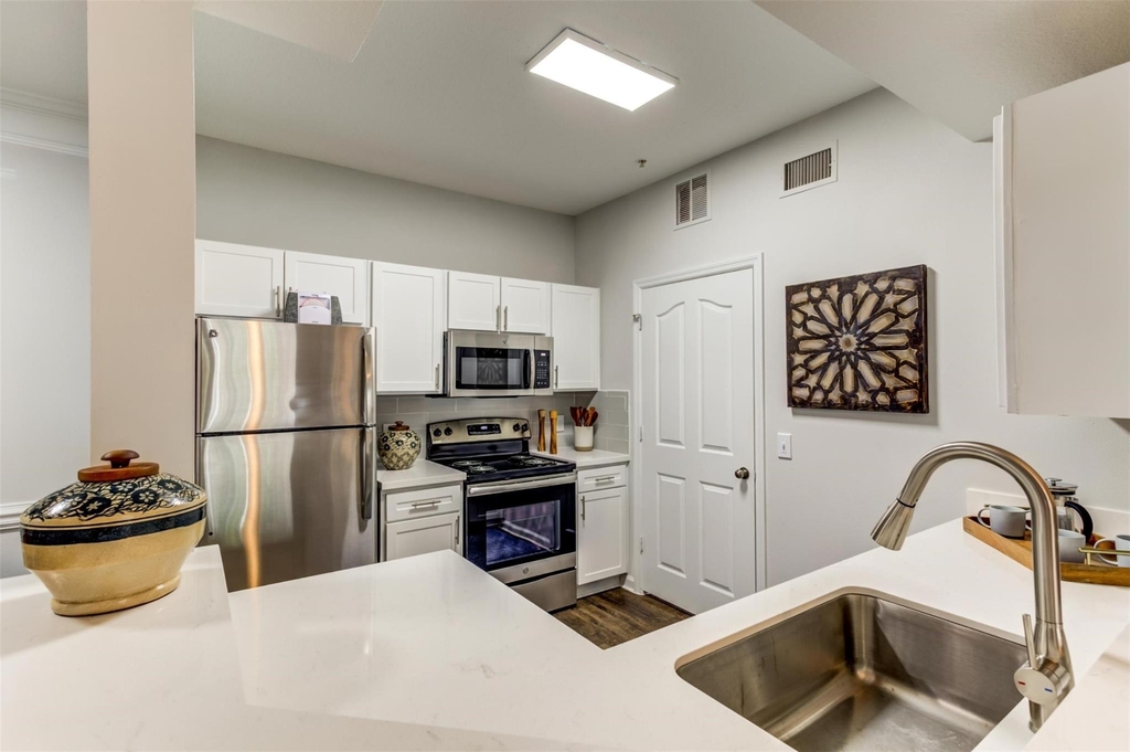 15270 Voss Road - Photo 3