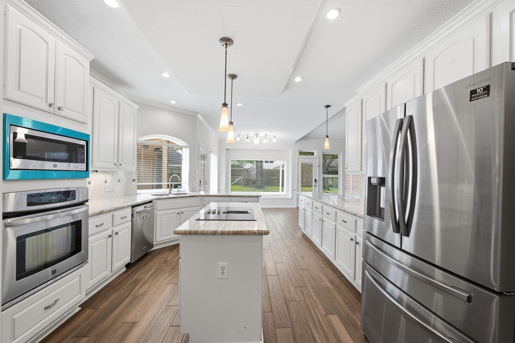 2214 Lytham Lane - Photo 6