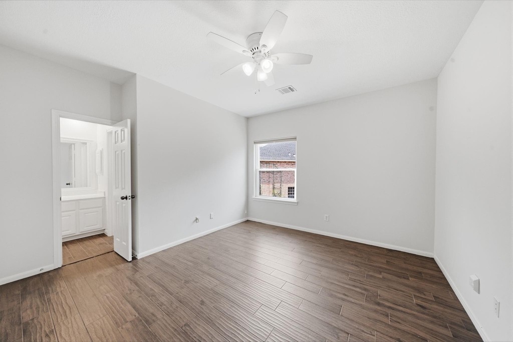 2214 Lytham Lane - Photo 30