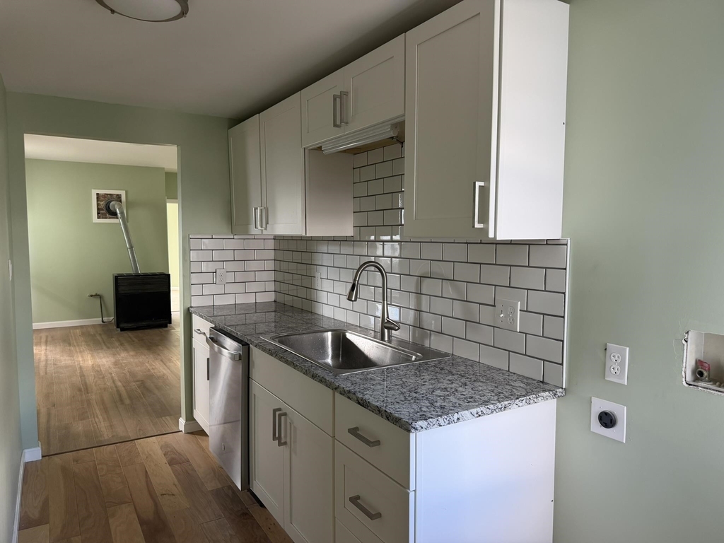 593 Hevey - Photo 2