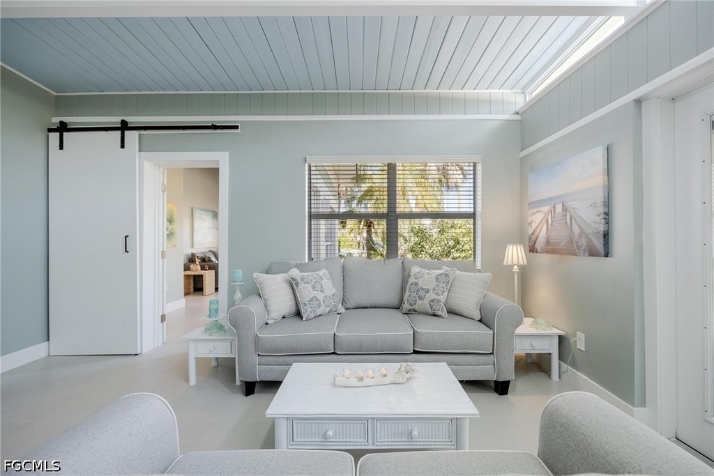 434 Lagoon Drive - Photo 3