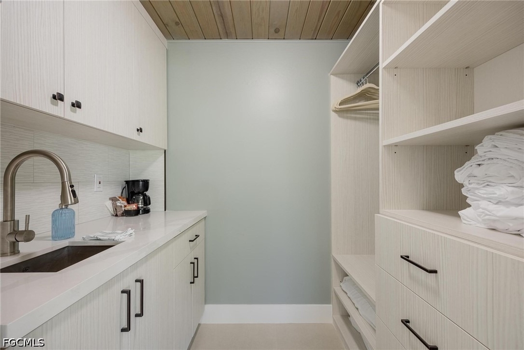 434 Lagoon Drive - Photo 17