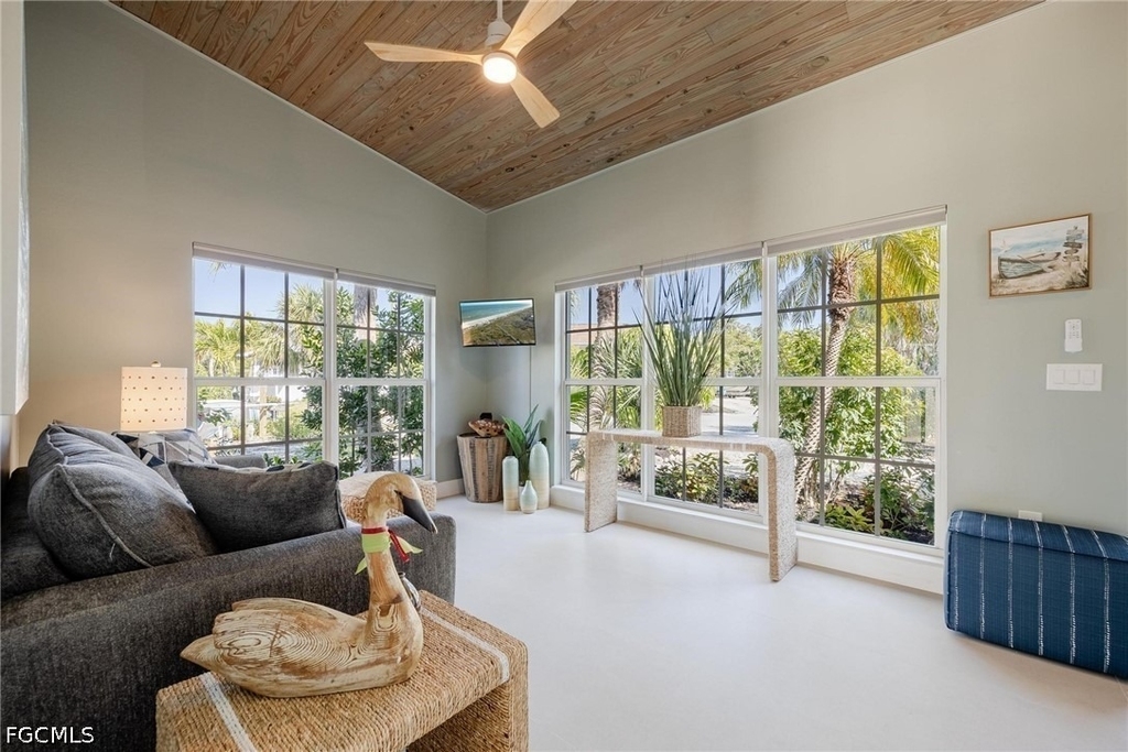 434 Lagoon Drive - Photo 14