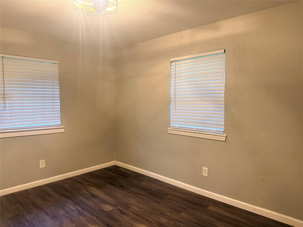 8922 Duane Street - Photo 12