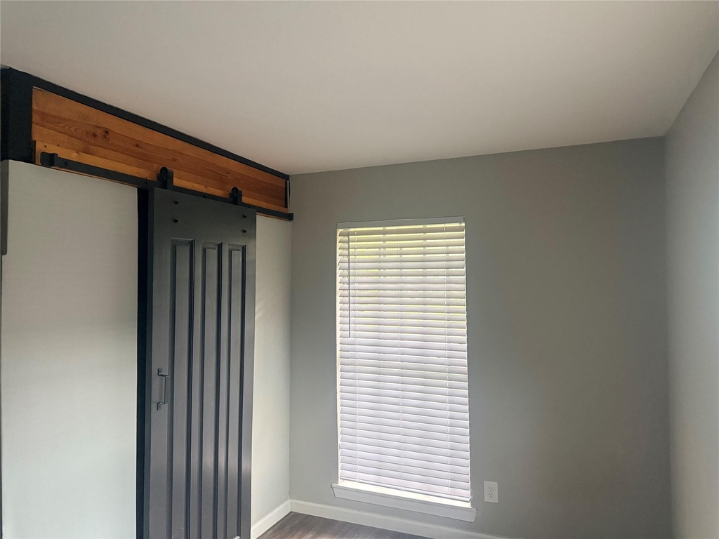 8922 Duane Street - Photo 9