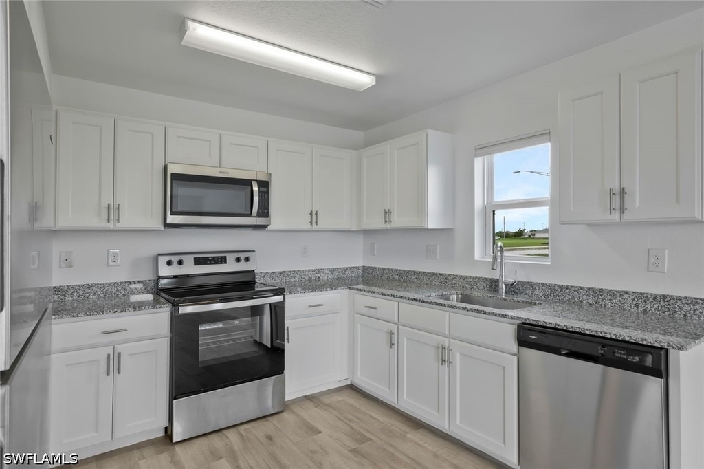 2426 Santabarbara Boulevard N - Photo 8