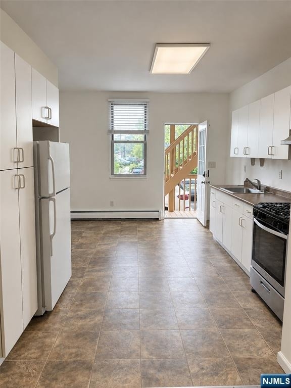 15a Grove - Photo 1