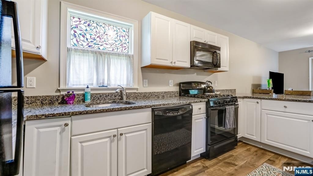 15 Grandview - Photo 7