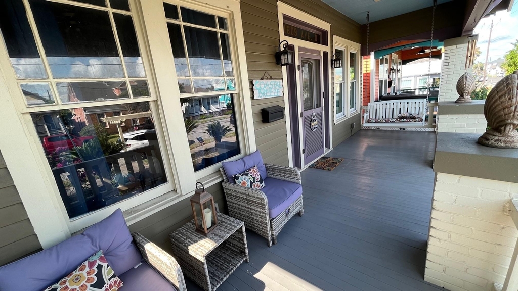 1609 Avenue O - Photo 2
