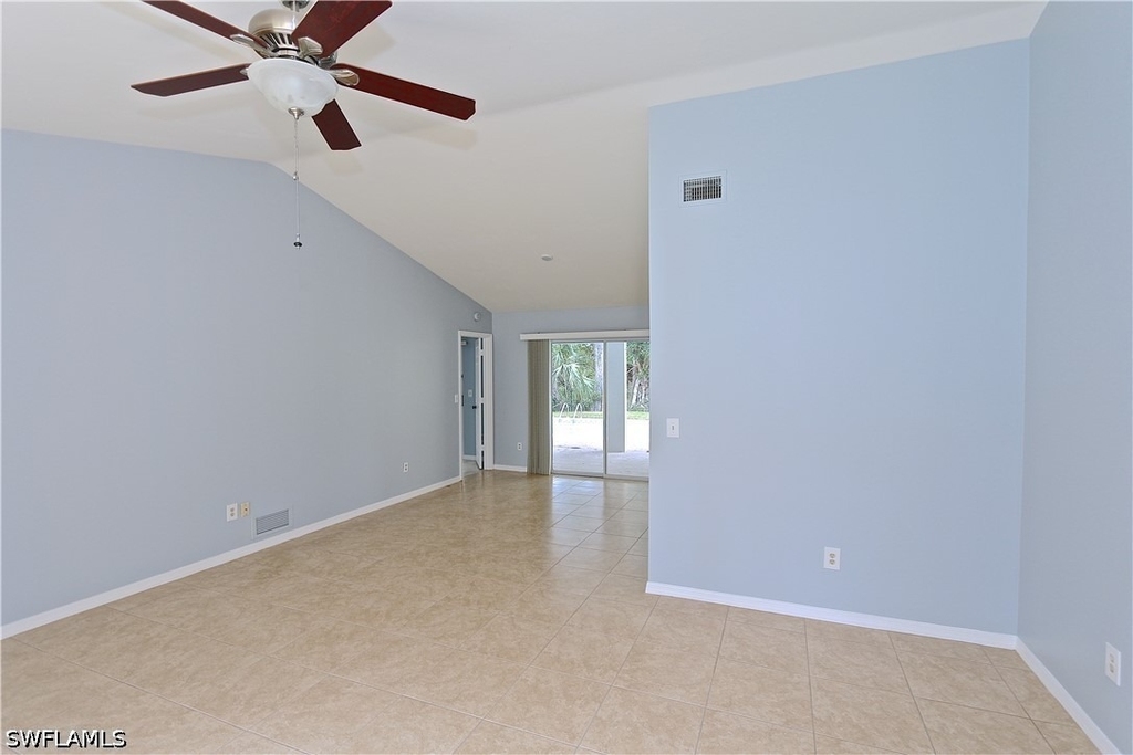 5461 Boxwood Way - Photo 10