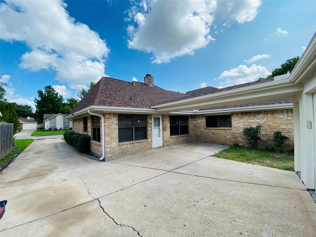 14815 Earlswood Drive - Photo 2
