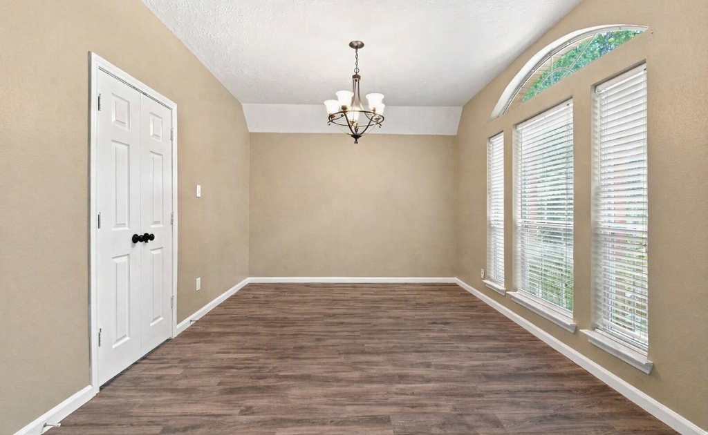 5419 Teakwood Lane - Photo 7
