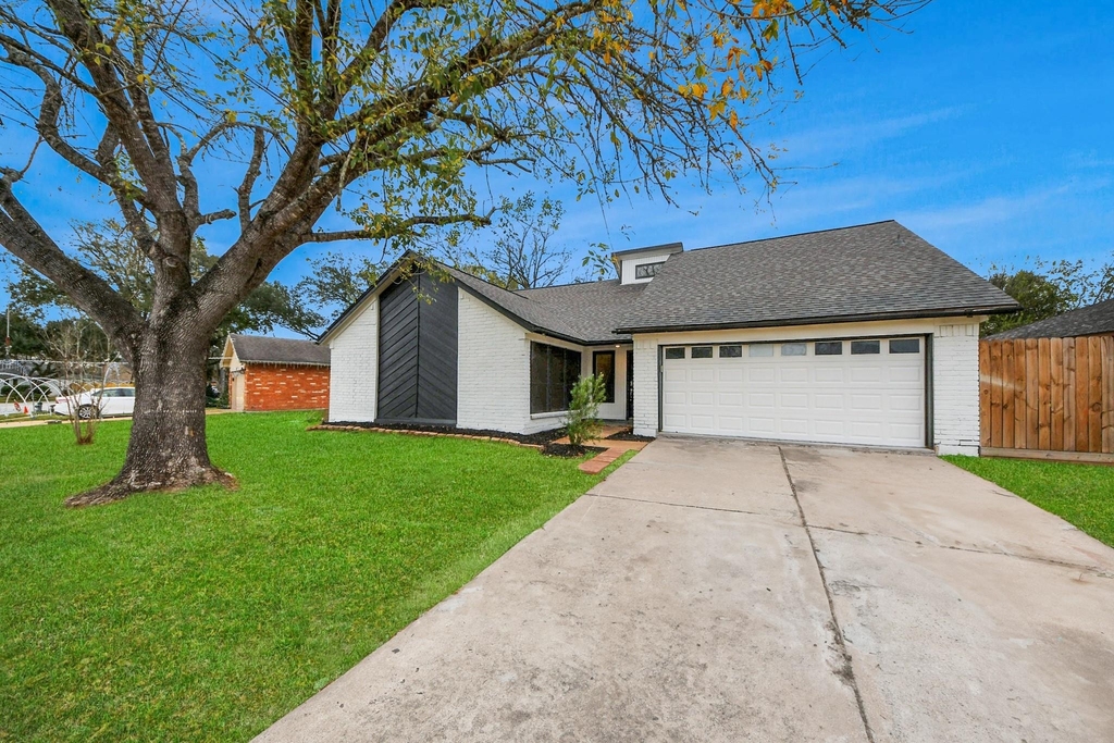 718 Land Grant Drive - Photo 1