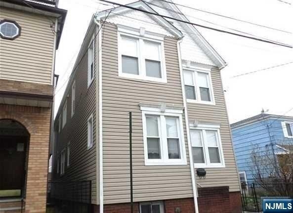 221-223 Patterson - Photo 0
