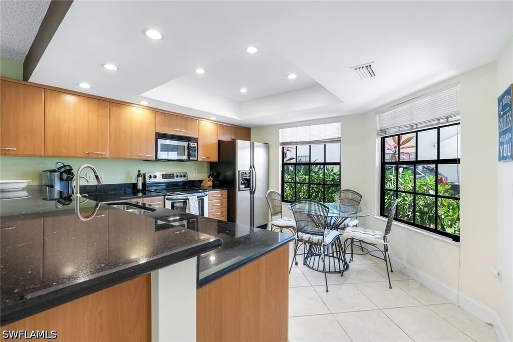 823 Meadowland Drive - Photo 5