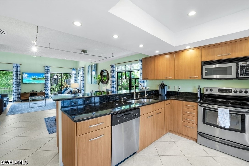 823 Meadowland Drive - Photo 6