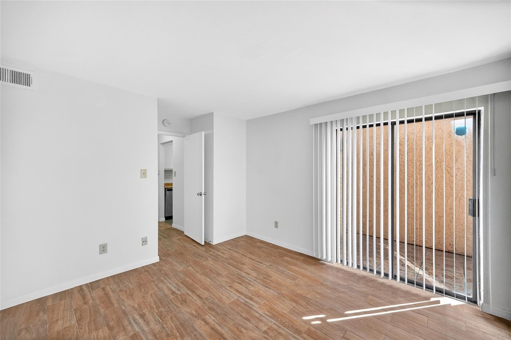 5000 Milwee Street - Photo 18