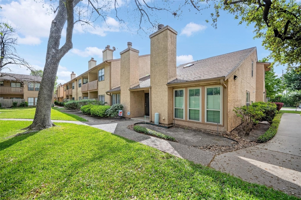 5000 Milwee Street - Photo 1