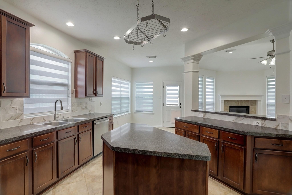 10314 Lyndon Meadows Dr - Photo 17