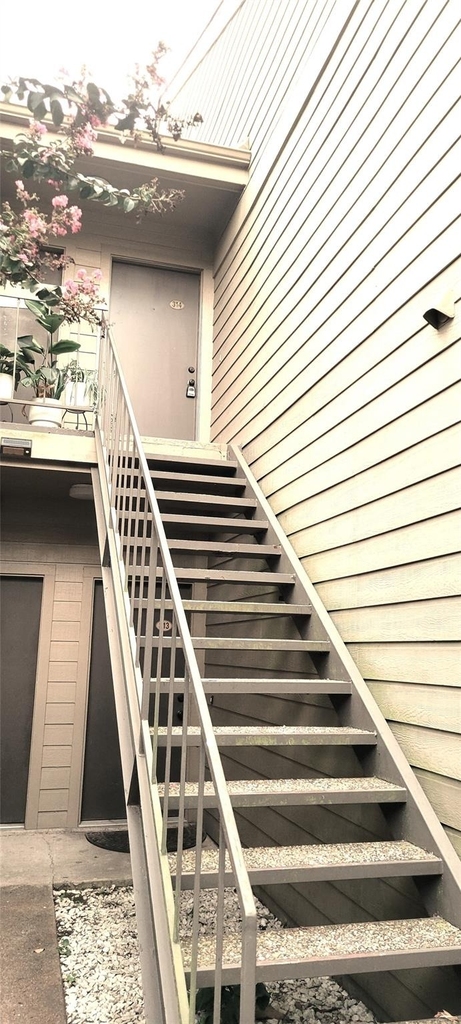 10053 Westpark Drive - Photo 0