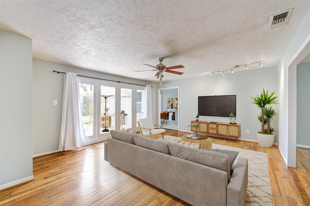 5025 Hazelton Street - Photo 8