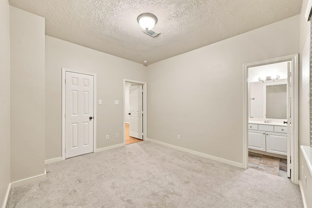1333 W 21st Street - Photo 32