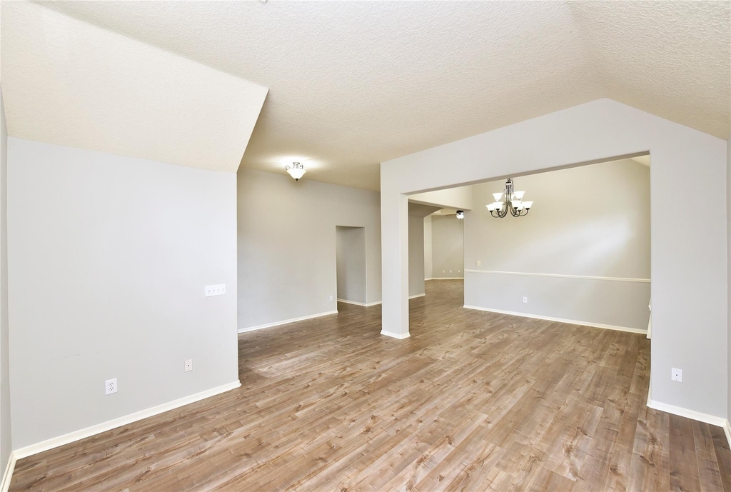 18 Barn Lantern Place - Photo 6
