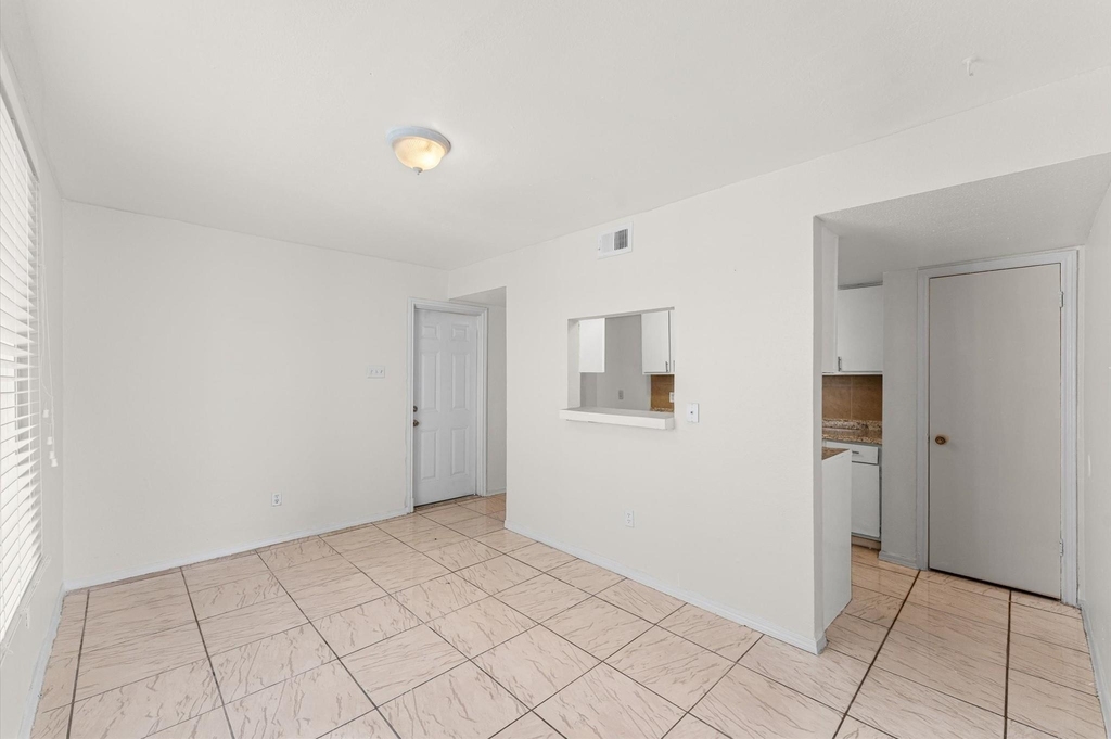 12208 Ormandy Street - Photo 8