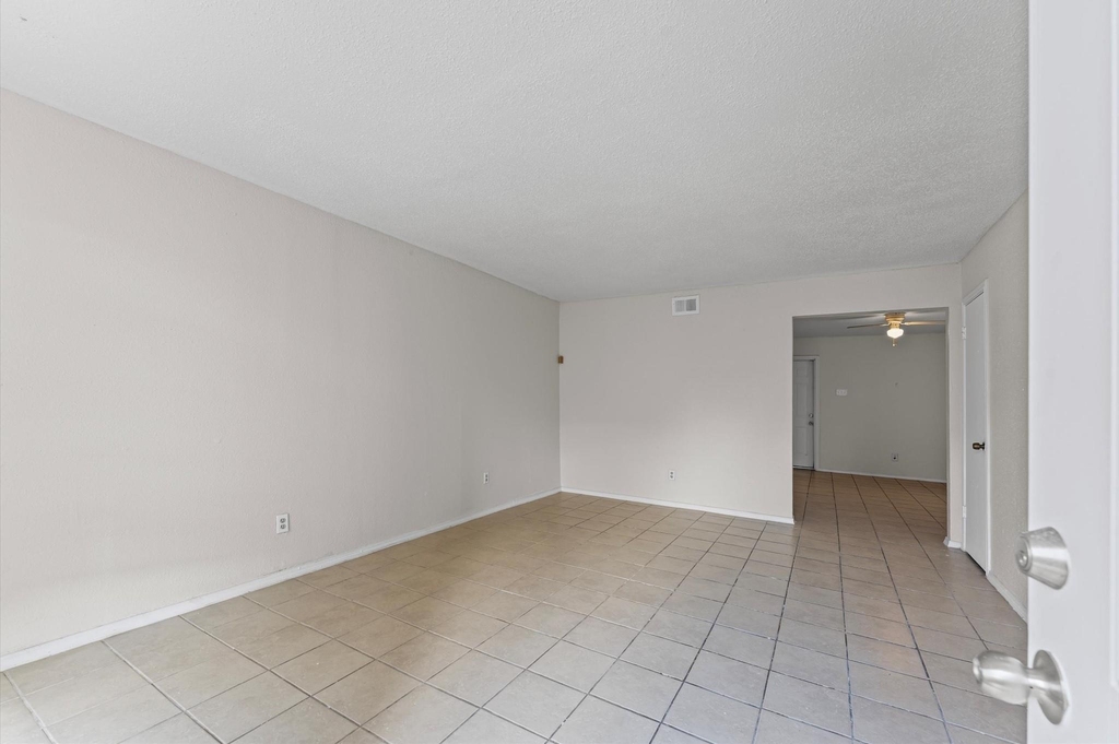 12208 Ormandy Street - Photo 6