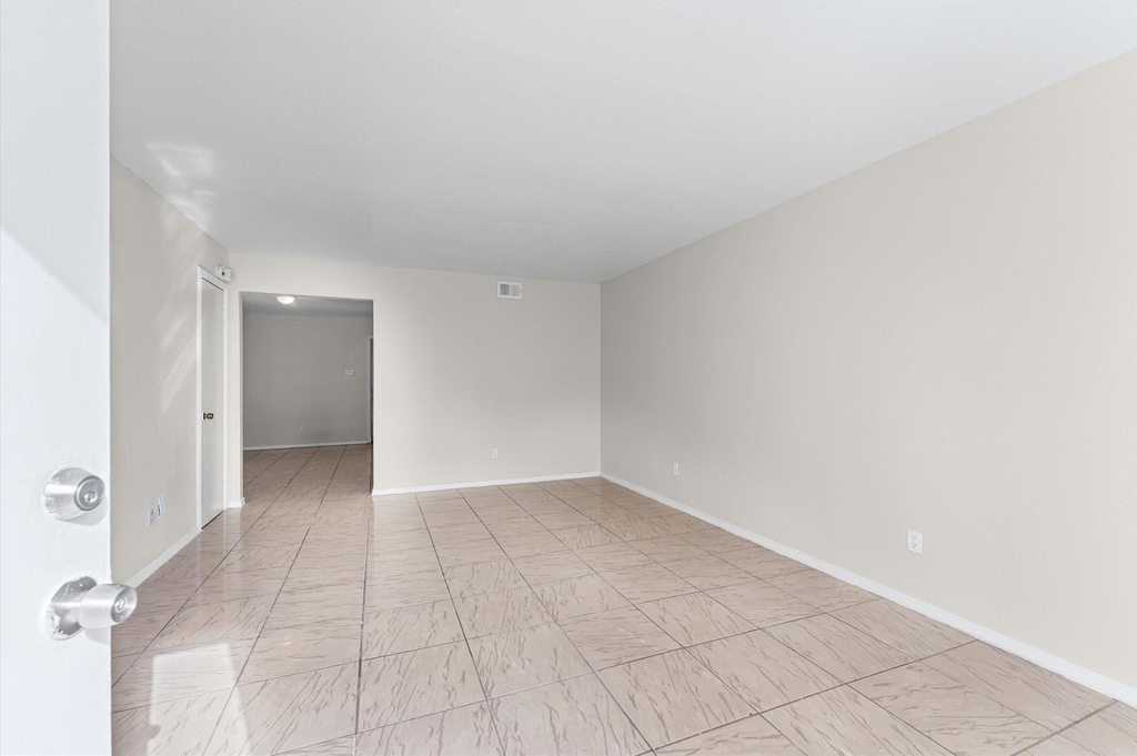 12208 Ormandy Street - Photo 3