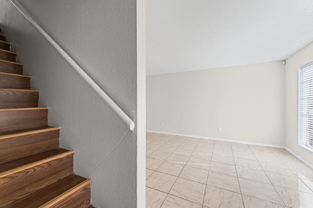 12208 Ormandy Street - Photo 12