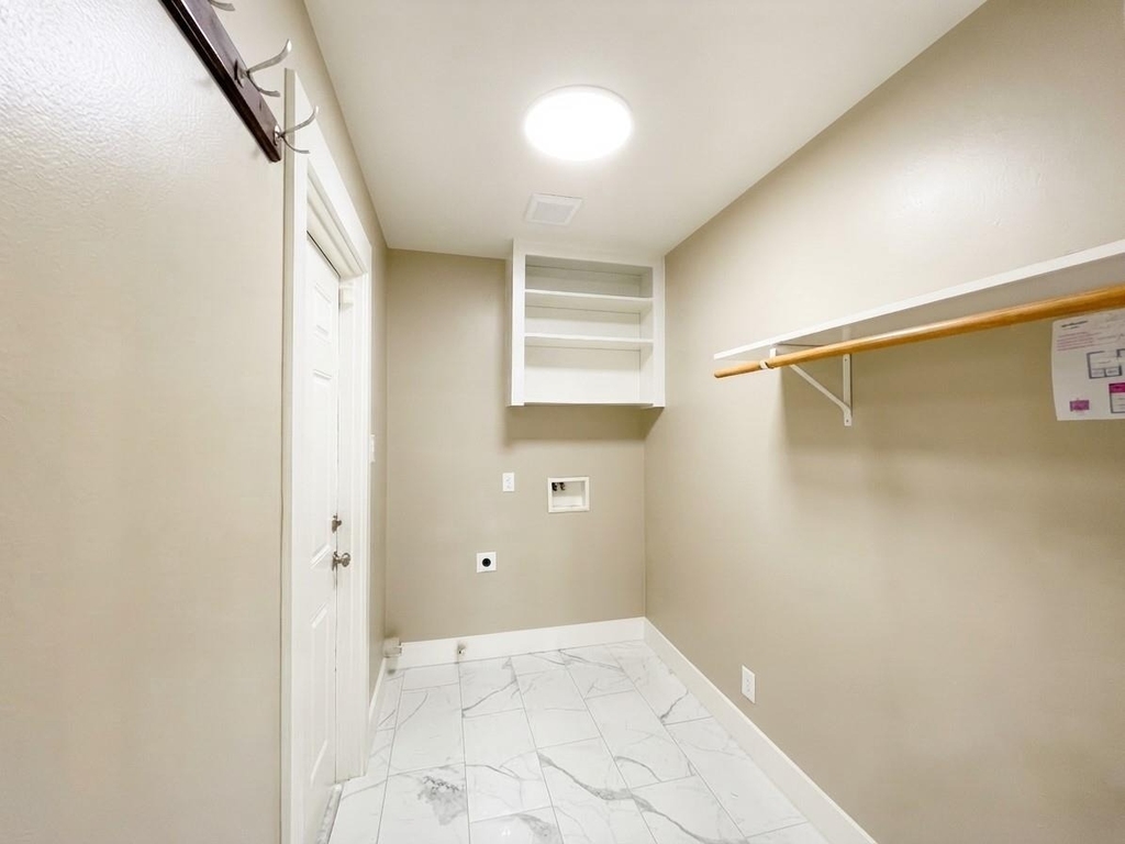 4207 Birchton Street - Photo 2