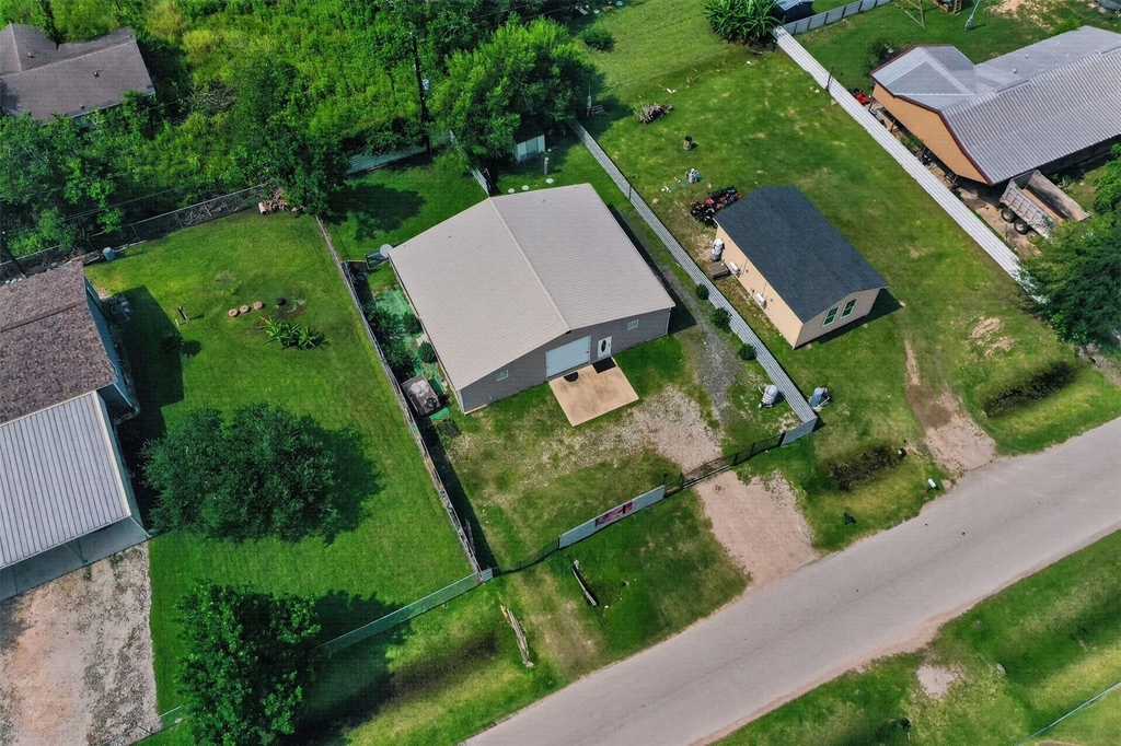 2213 Ellis Drive - Photo 33