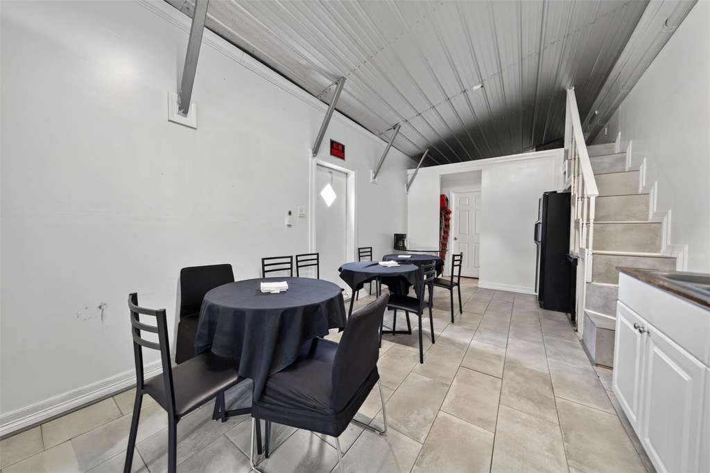 2213 Ellis Drive - Photo 10