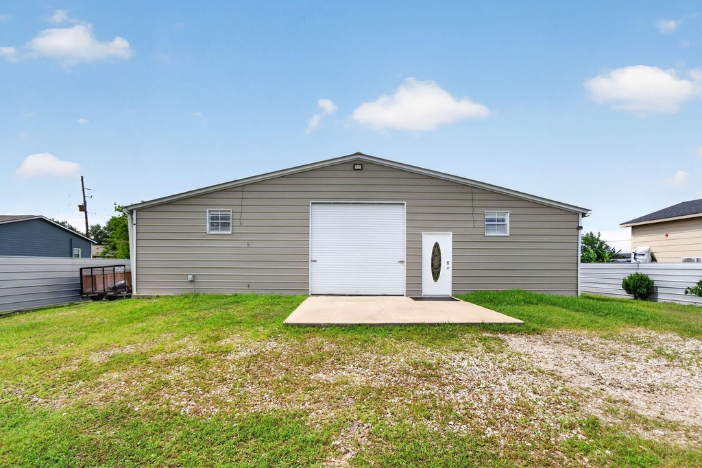 2213 Ellis Drive - Photo 30