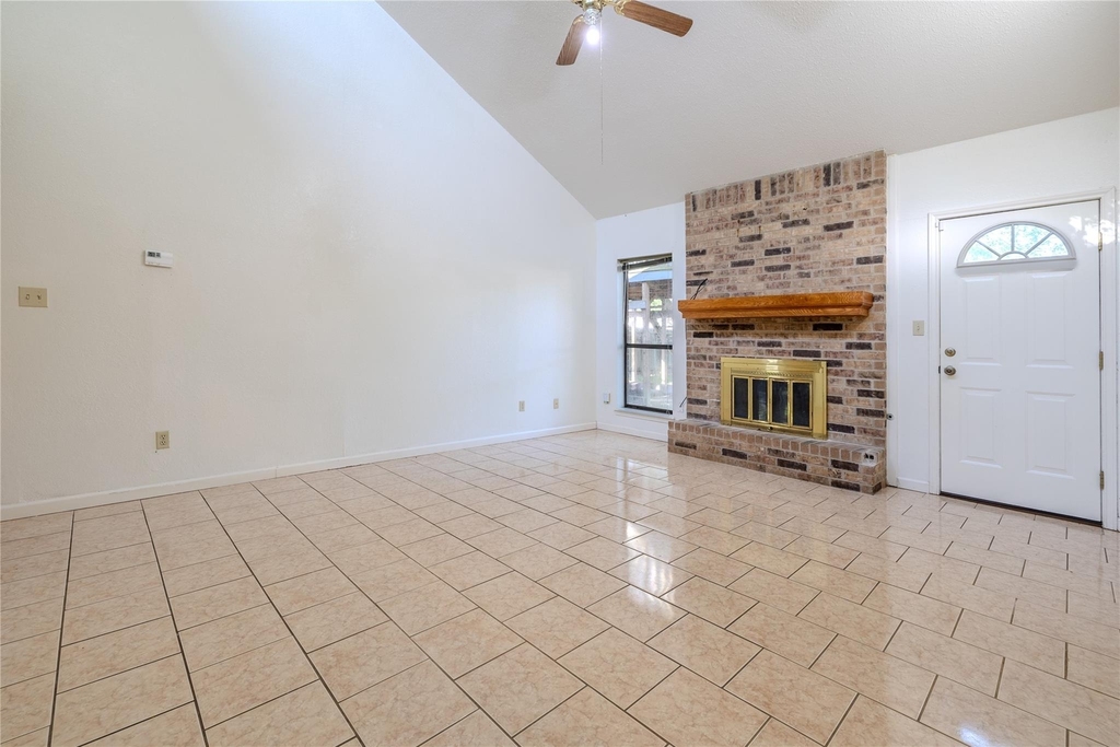 13 Columbella Street - Photo 2