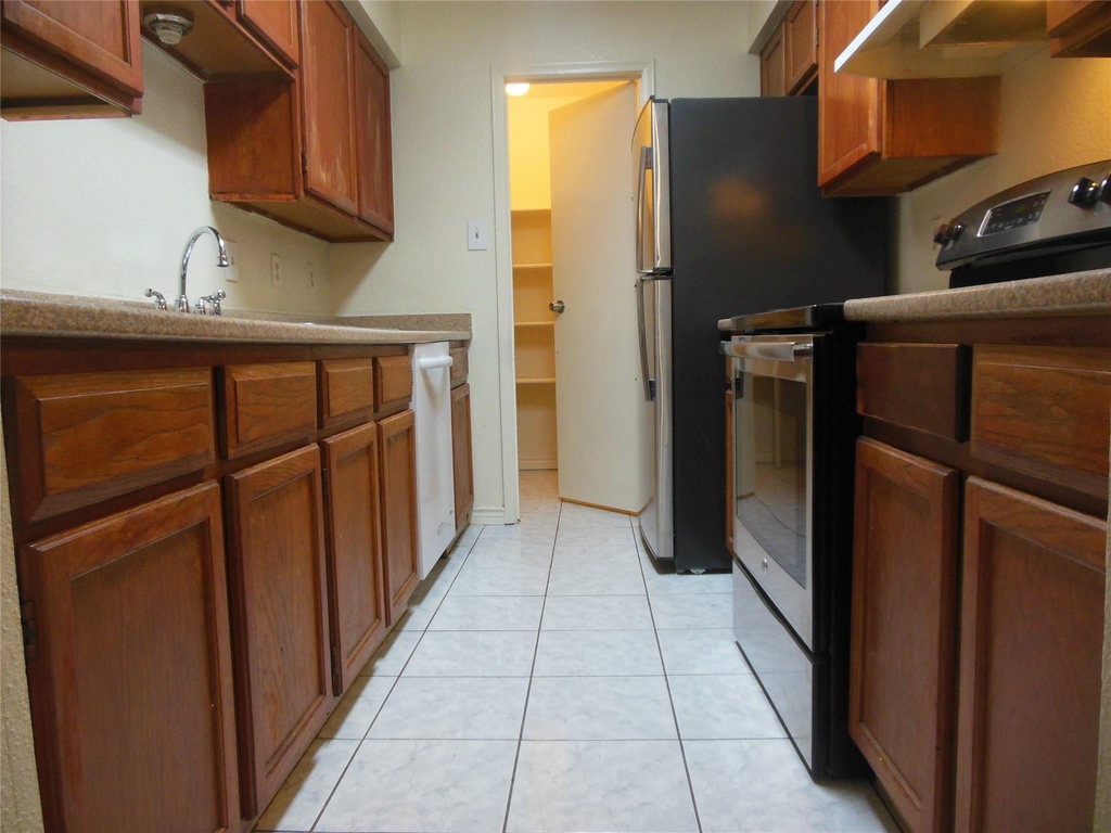 6500 Sands Point Drive - Photo 3