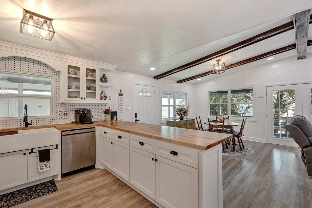 354 Edgewater Way - Photo 11