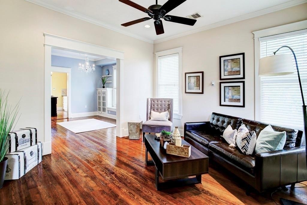 622 W 16th Street - Photo 2