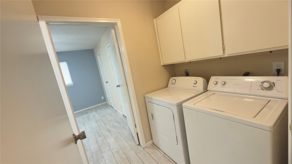 5034 Reno Drive - Photo 4