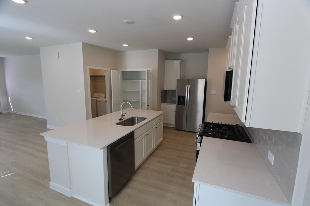 124 Rising Cedar Lane - Photo 3