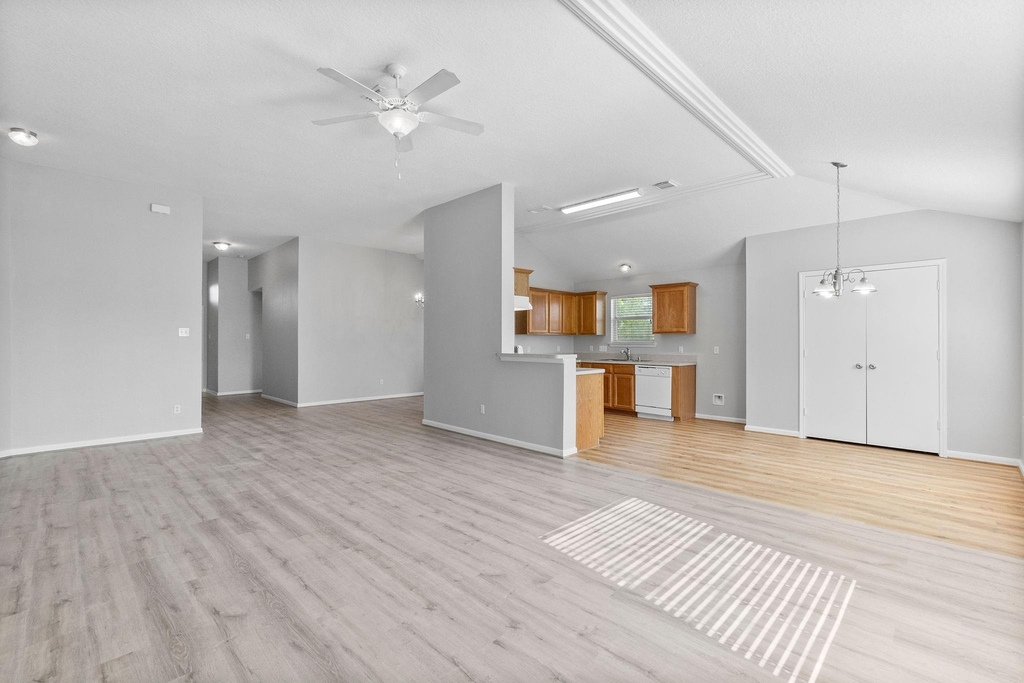 12546 Ridgecrest Drive - Photo 13