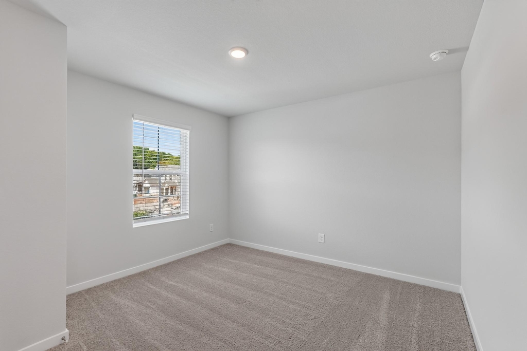 7762 Bergamot Circle - Photo 32
