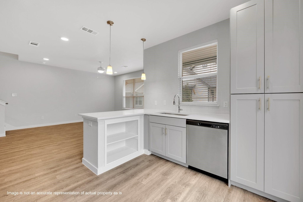 10131 Danielson Grove Drive - Photo 8