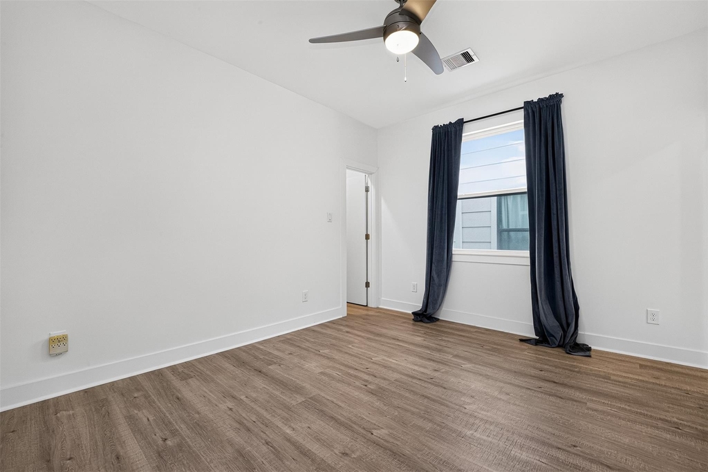 1618 Ruthven Street - Photo 17
